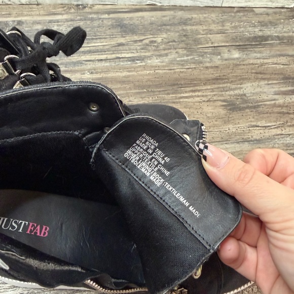 JustFab Stylish Black Quilted Wedge Sneakers - Picture 9 of 9